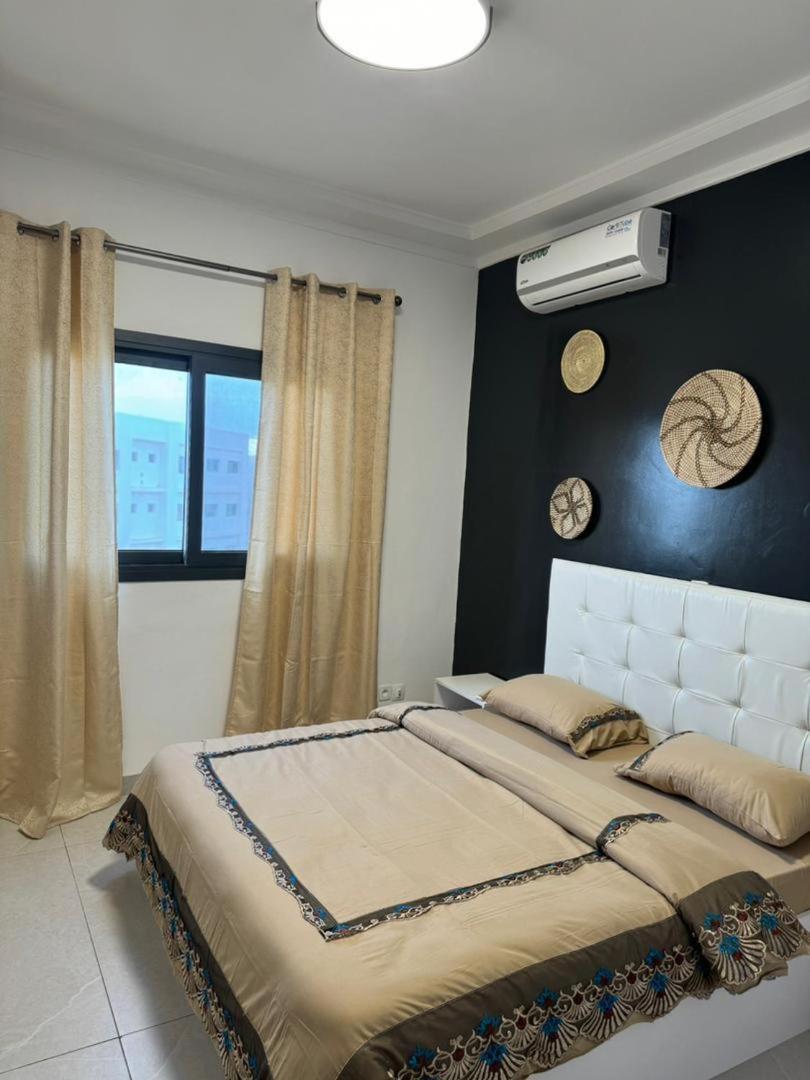 Luxueux Appartements - 2 Pieces Ou 4 Pieces - Quartiers Prises D'Almadies Et Ngor" ダカール エクステリア 写真