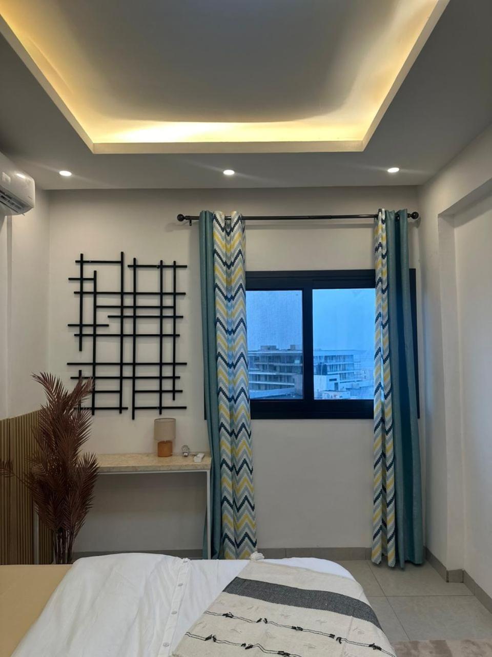 Luxueux Appartements - 2 Pieces Ou 4 Pieces - Quartiers Prises D'Almadies Et Ngor" ダカール エクステリア 写真