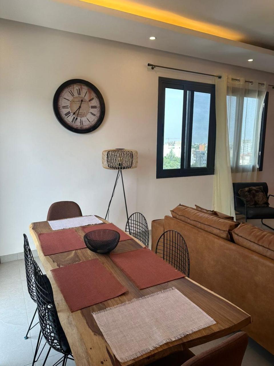 Luxueux Appartements - 2 Pieces Ou 4 Pieces - Quartiers Prises D'Almadies Et Ngor" ダカール エクステリア 写真