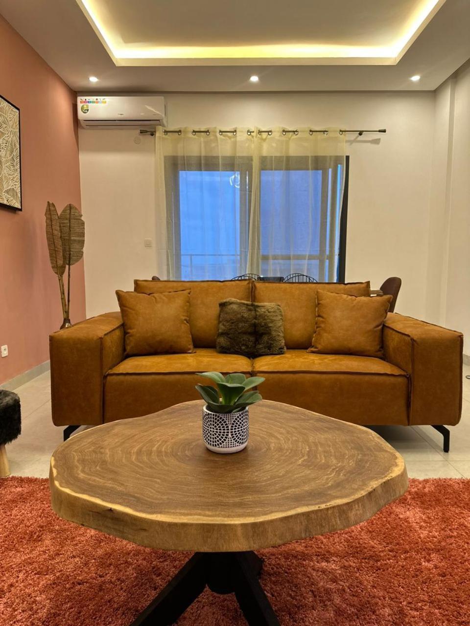 Luxueux Appartements - 2 Pieces Ou 4 Pieces - Quartiers Prises D'Almadies Et Ngor" ダカール エクステリア 写真